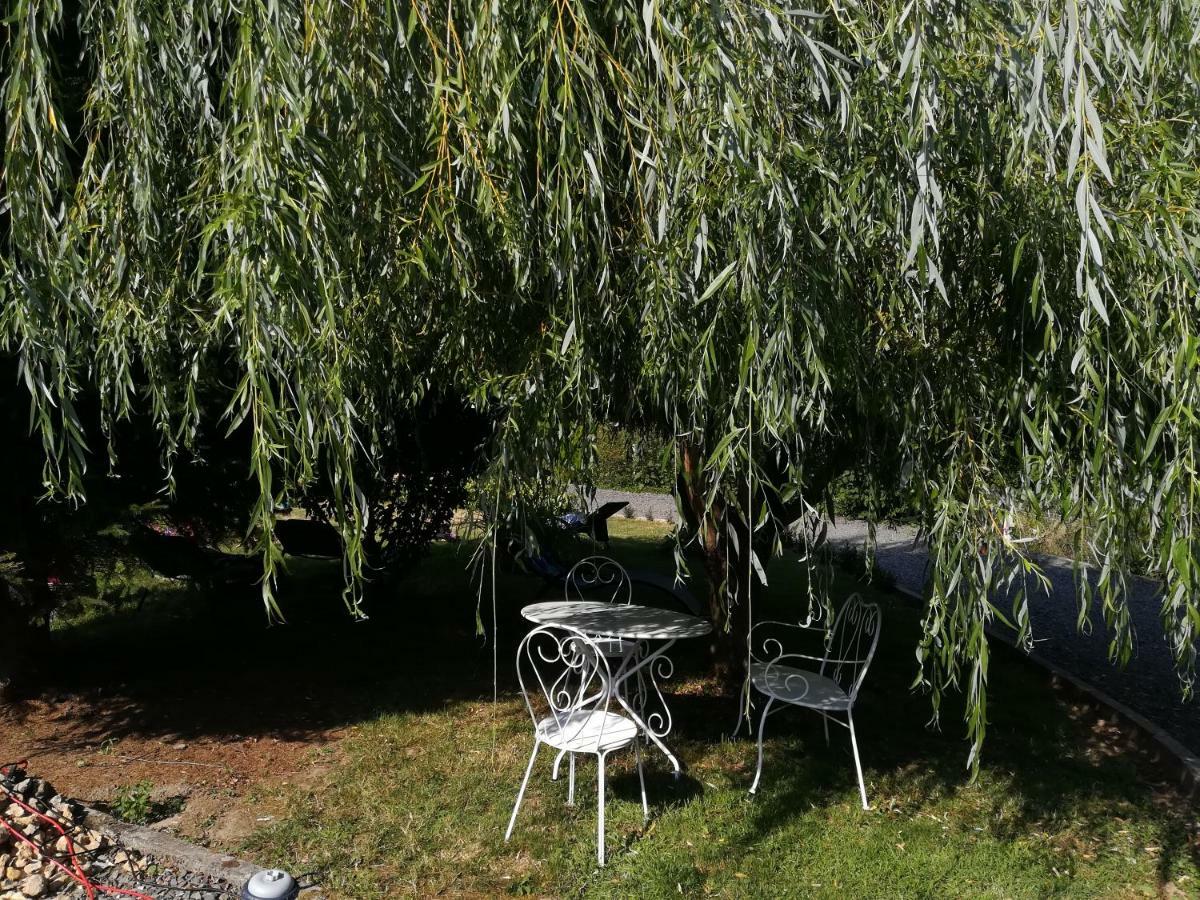 Le Clos Des Hortensias Toutainville Bagian luar foto